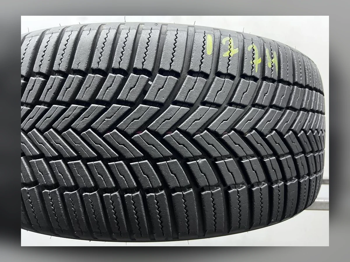 Bridgestone — 225/40 R19 — Bridgestone 225/40 R19 Всесезонка 1 шт (Одиночка) — 7.0