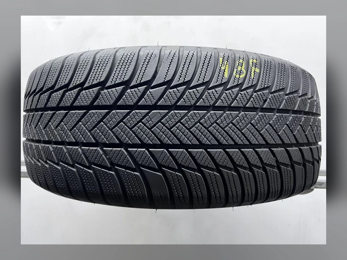 Bridgestone — 235/50 R19 — Bridgestone 235/50 R19 Зима (липучка) 1 шт (Одиночка) — 6.5