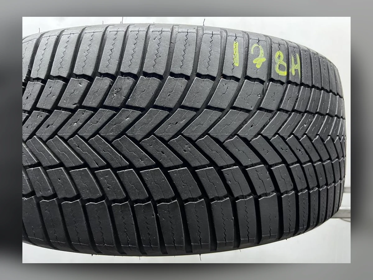 Bridgestone — 225/40 R19 — Bridgestone 225/40 R19 Всесезонка 1 шт (Одиночка) — 6.0