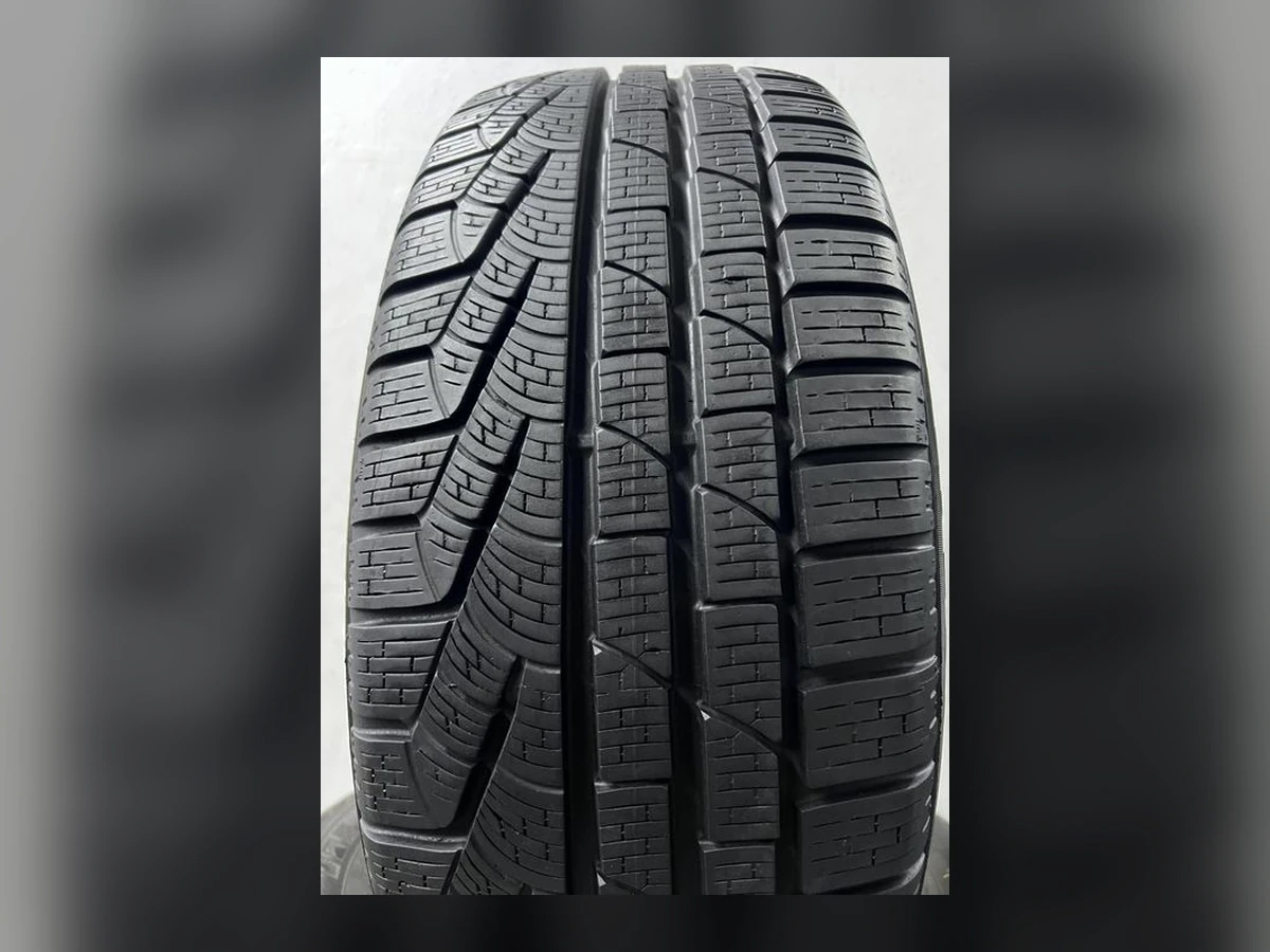 Pirelli — 235/55 R18 — Pirelli 235/55 R18 Зима (липучка) 4 шт (Комплект) — 7.0